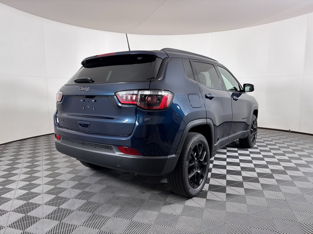 New 2026 Fathom Blue Pearl-Coat Exterior Paint Jeep Limited Altitude image 20