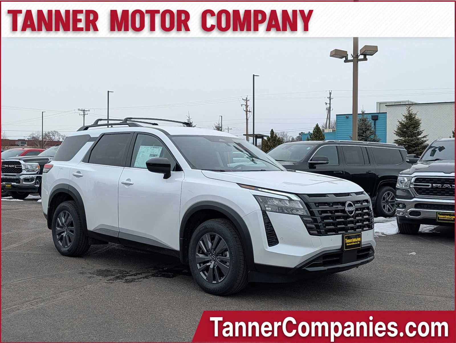 2026 Nissan Pathfinder SV 4WD's photo