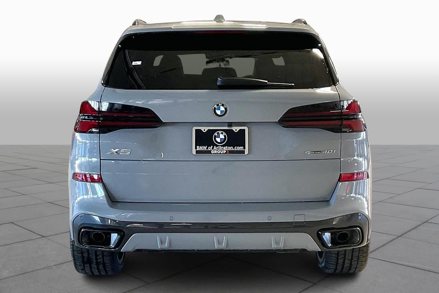 New 2026 Brooklyn Grey Metallic BMW sDrive40i image 4