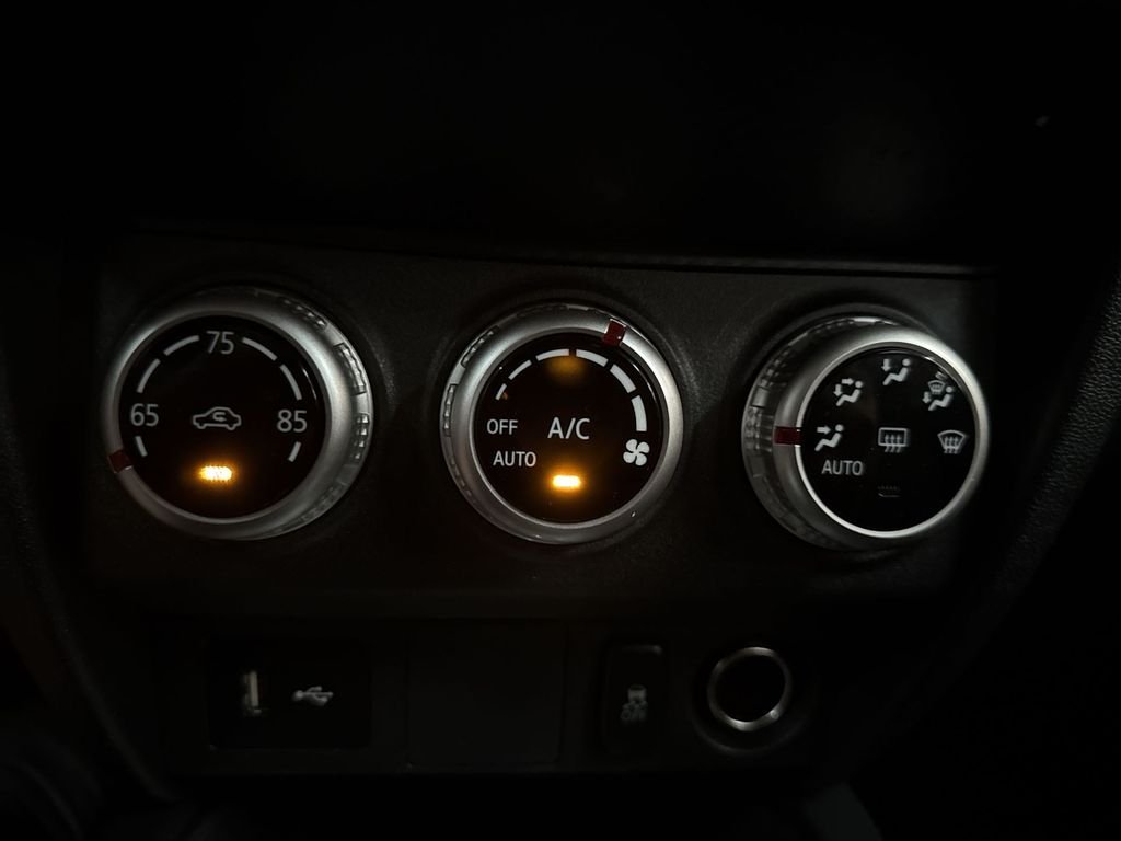 Used 2024 White Mitsubishi 2.0 ES image 19