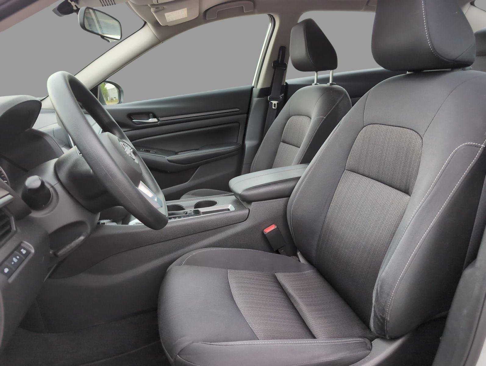 2025 Nissan Altima SV - Photo 16