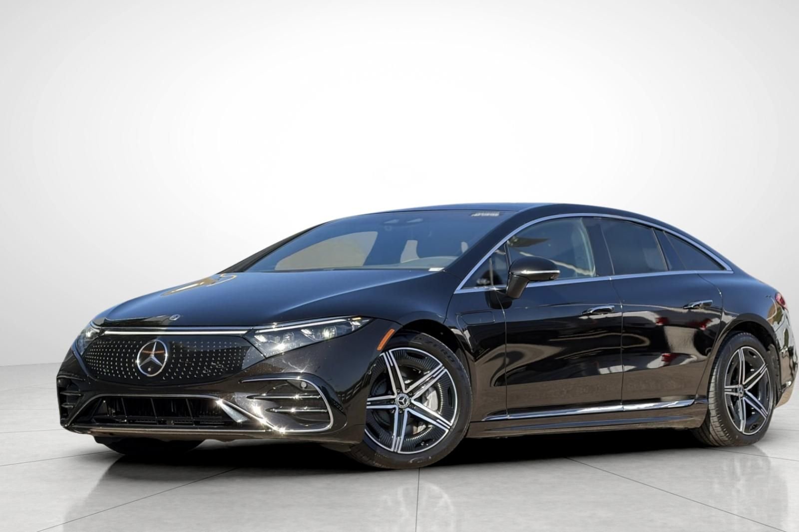 2022 Mercedes-Benz EQS's photo