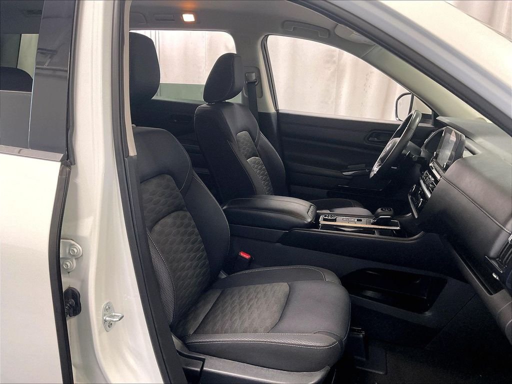 Used 2024 White Nissan SV image 11