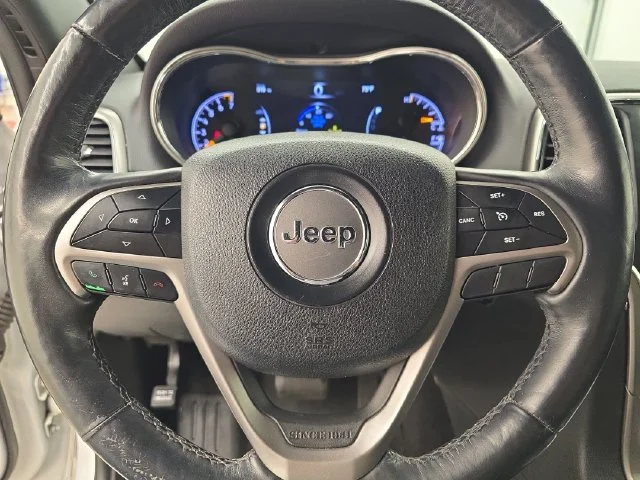 Used 2018 Bright White Clearcoat Jeep Limited image 31