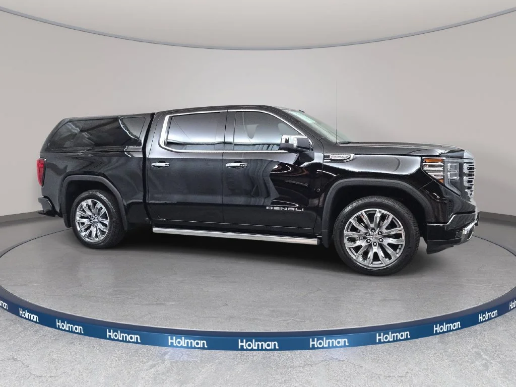 Used 2024 Black GMC Denali image 4