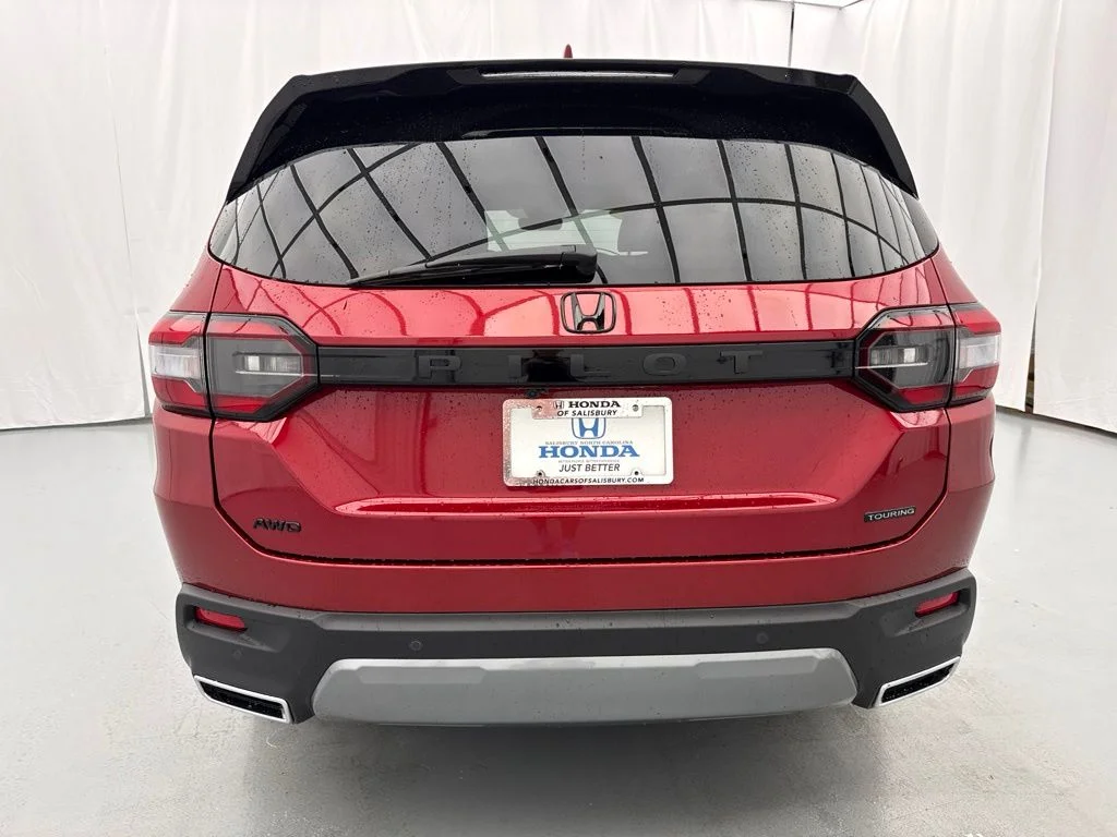 New 2026 Radiant Red Metallic II Honda Touring image 7