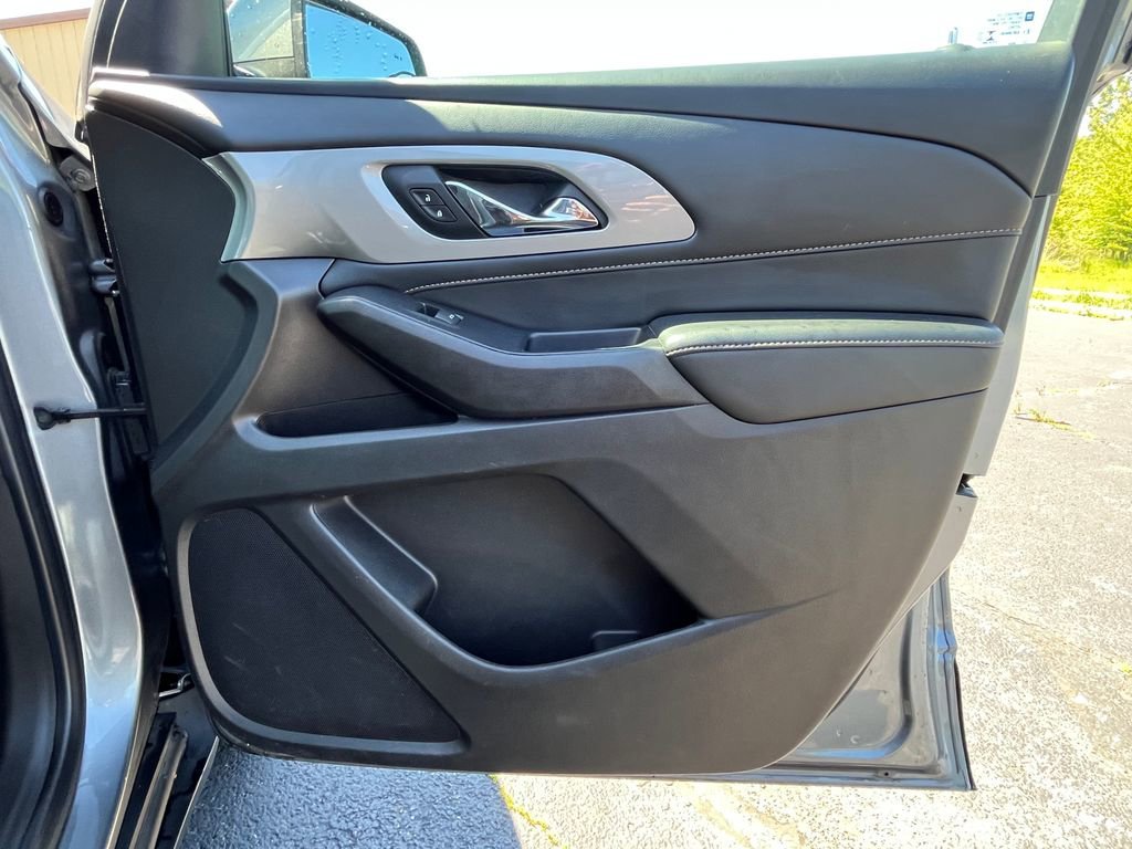 2021 Chevrolet Traverse 1LT - Photo 21