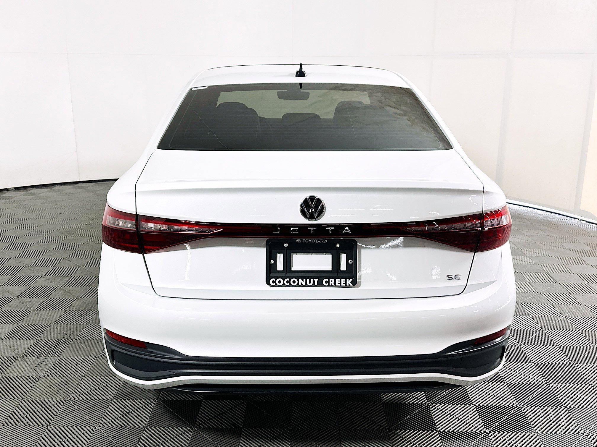 2025 Volkswagen Jetta thumbnail 6