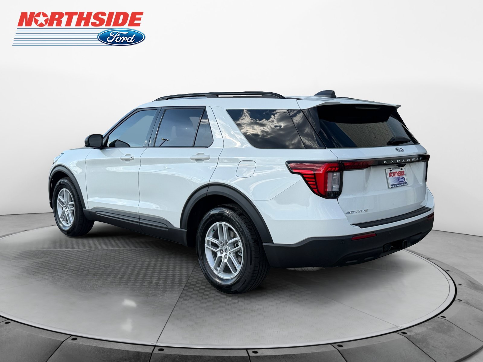 New 2027 Star White Metallic Tri-Coat Ford Active image 5