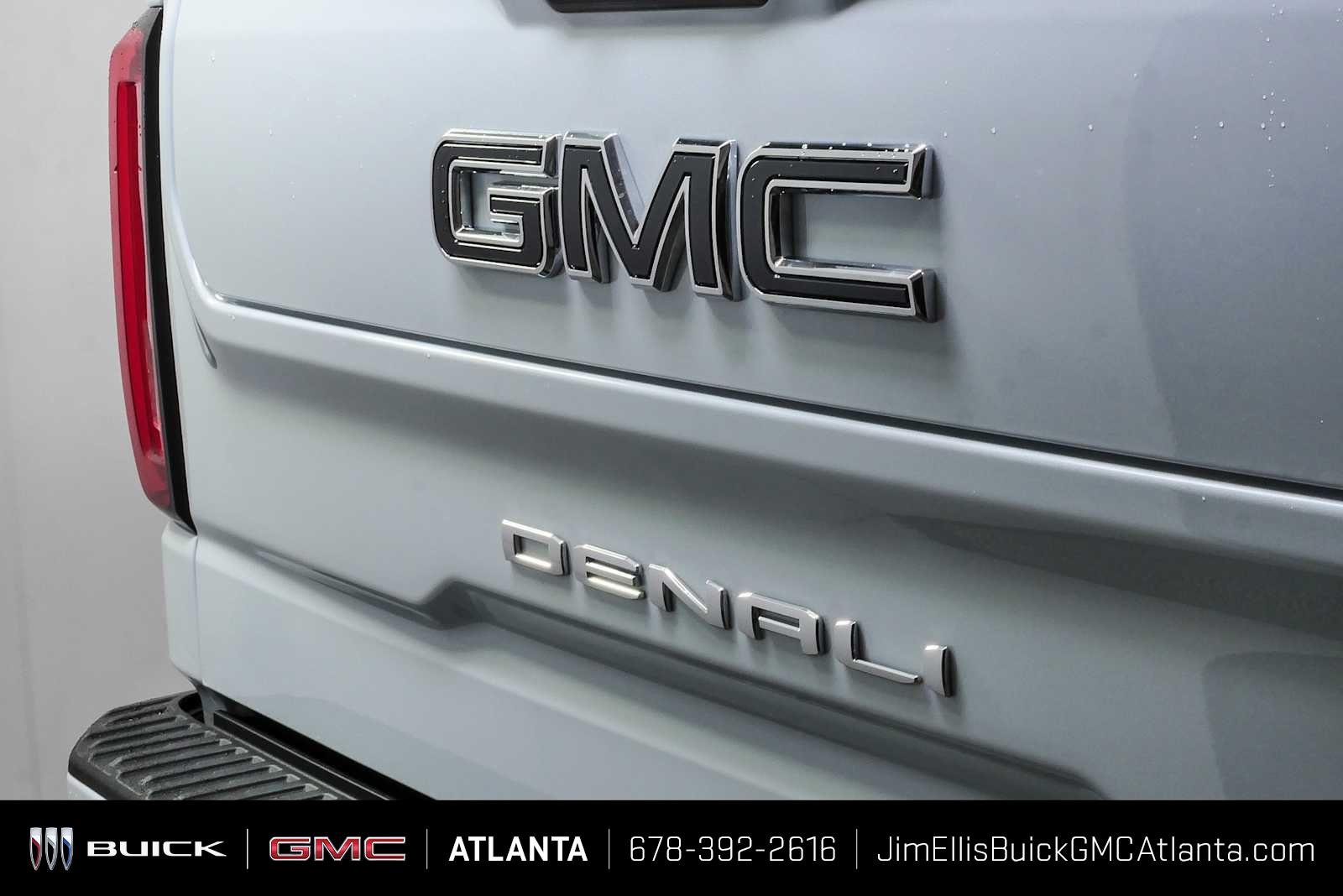 New 2026 Glacier White Tricoat GMC Denali Ultimate image 36
