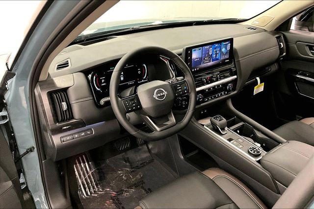 New 2026 Baltic Teal/Super Black Nissan Platinum image 6