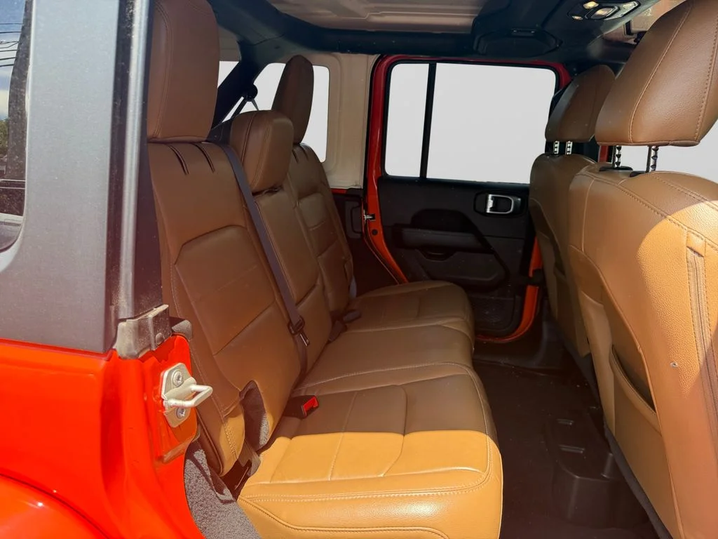 2023 Jeep Wrangler 4-Door Sahara - Photo 18
