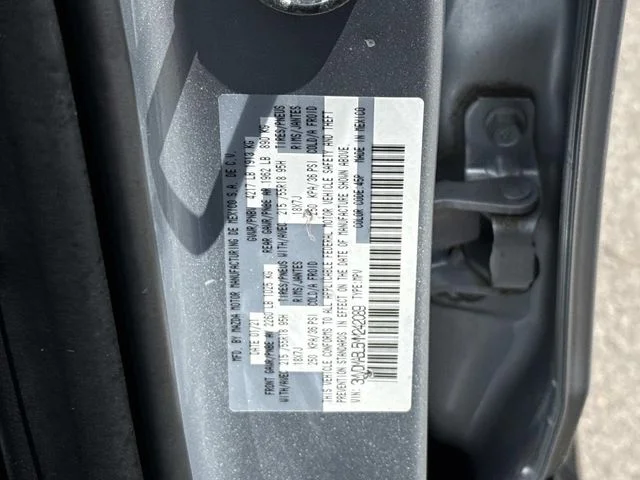 Used 2021 Silver Mazda Select image 30