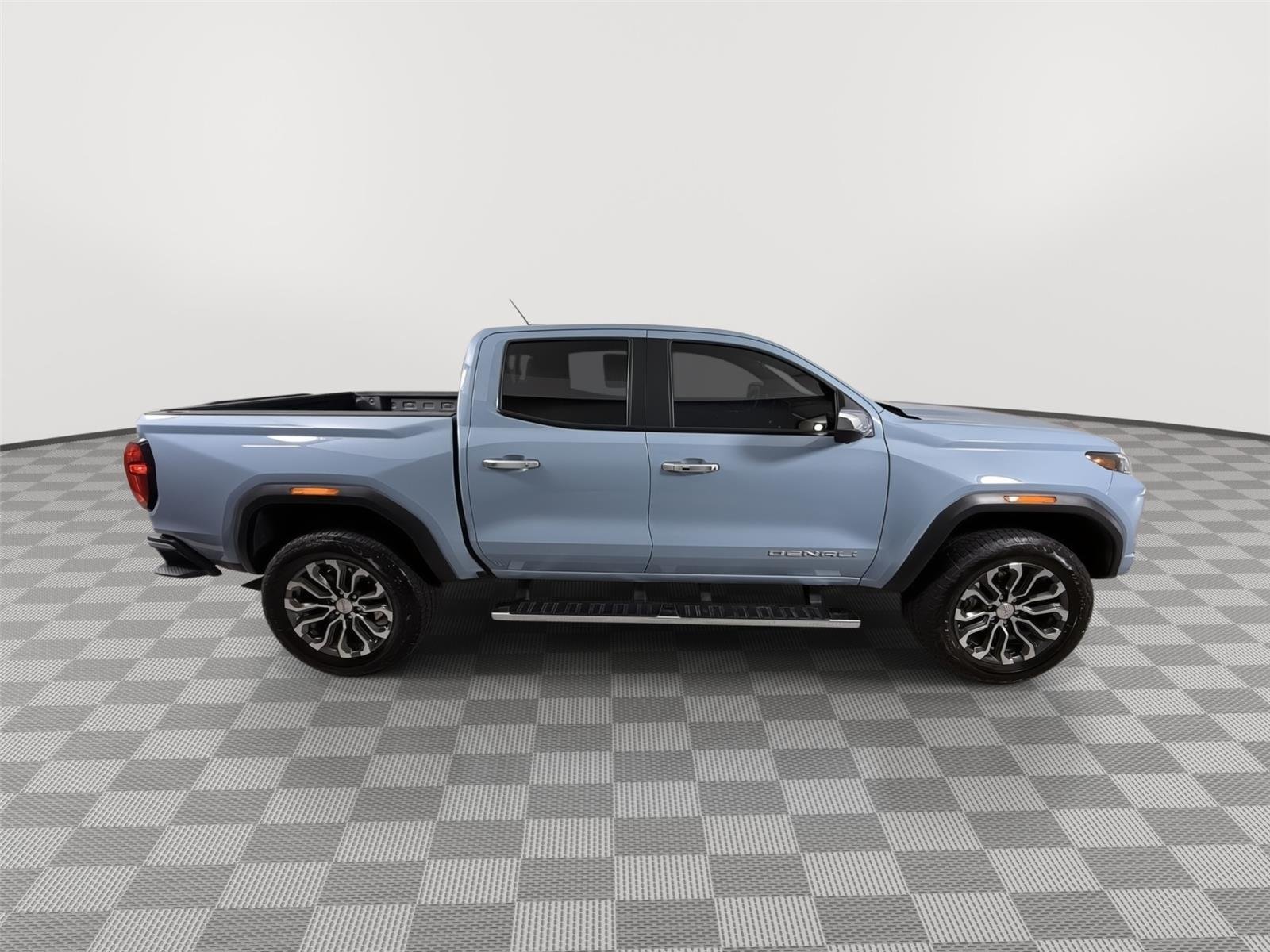 Used 2026 Glacier Metallic GMC 4WD Denali image 15