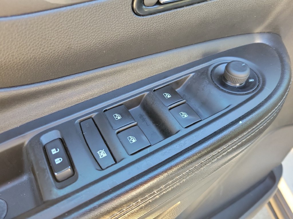 Used 2022 (Includes (MDP) Anthracite lower exterior accent color, Paint code W598F.) Buick Preferred image 14