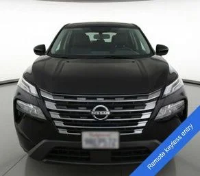 Used 2025 Black Nissan SV image 9