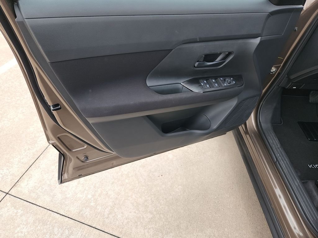 New 2026 Canyon Bronze Metallic Nissan S image 20