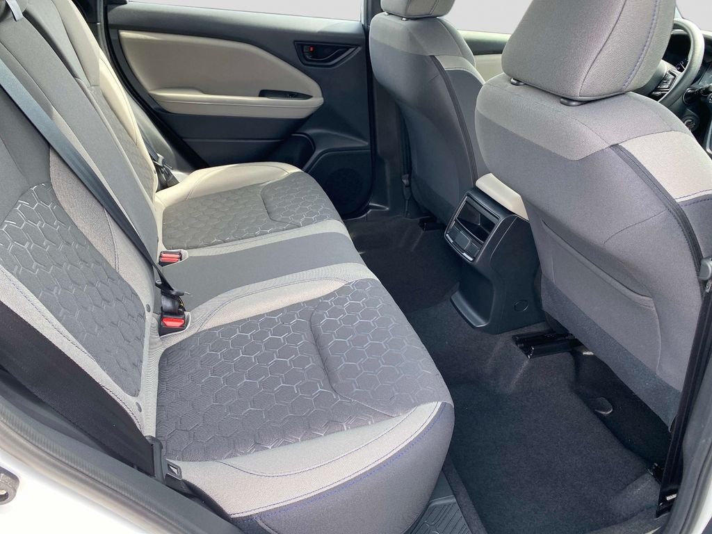 Used 2025 White Subaru Base image 20
