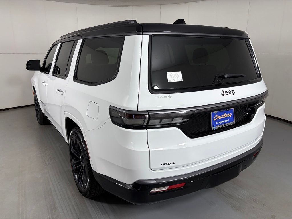 New 2026 Bright White Clear-Coat Exterior Paint Jeep Summit Reserve image 6