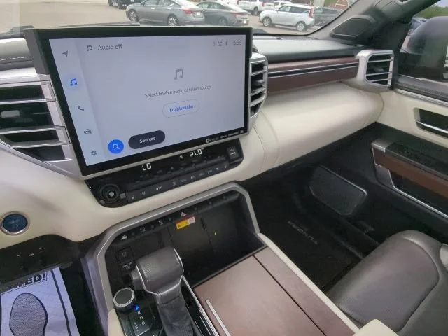 Used 2023  Toyota Capstone Hybrid image 18
