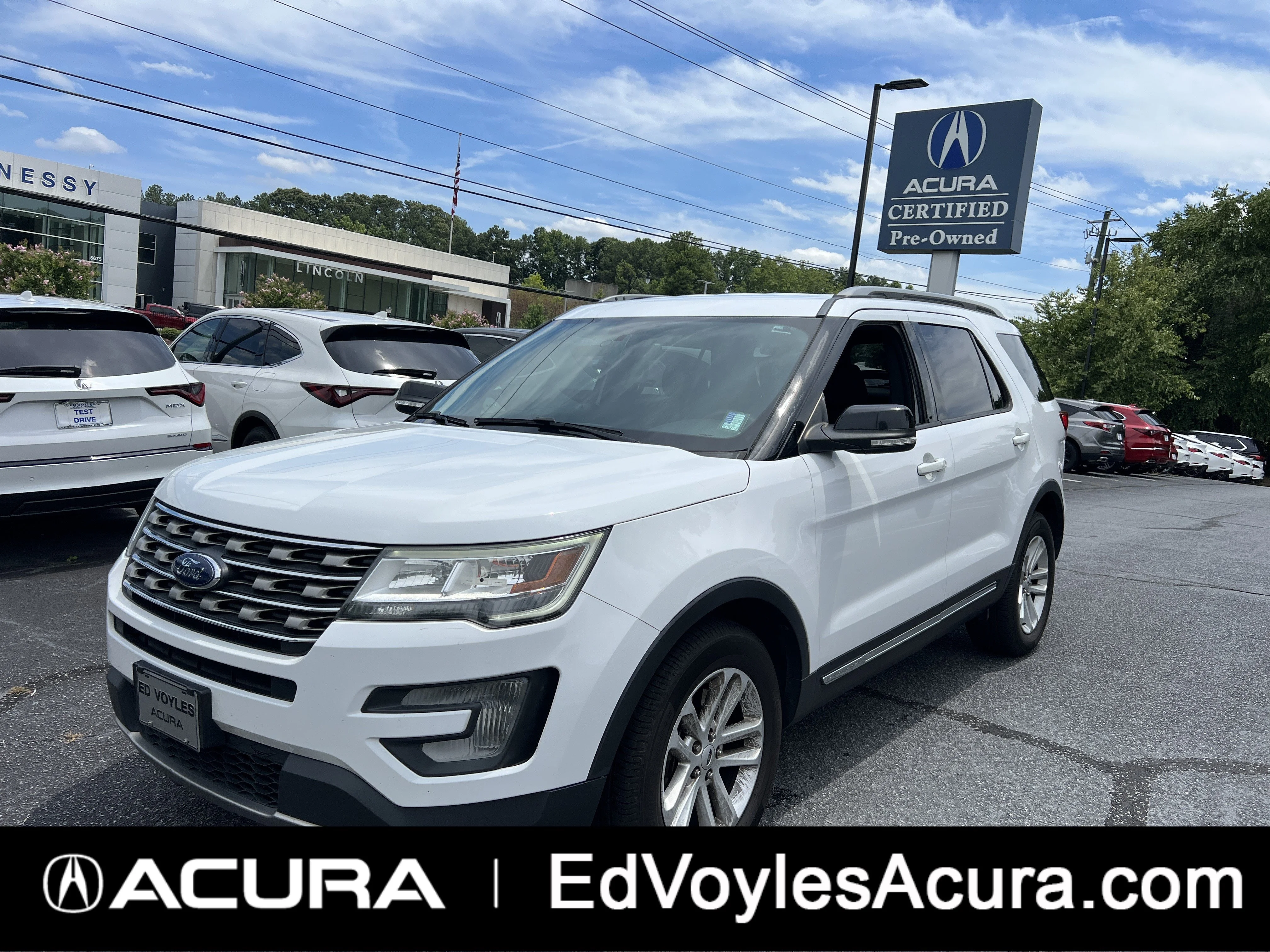 2017 Ford Explorer XLT FWD's photo