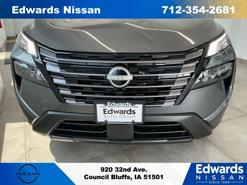 2026 Nissan Rogue SV AWD's photo