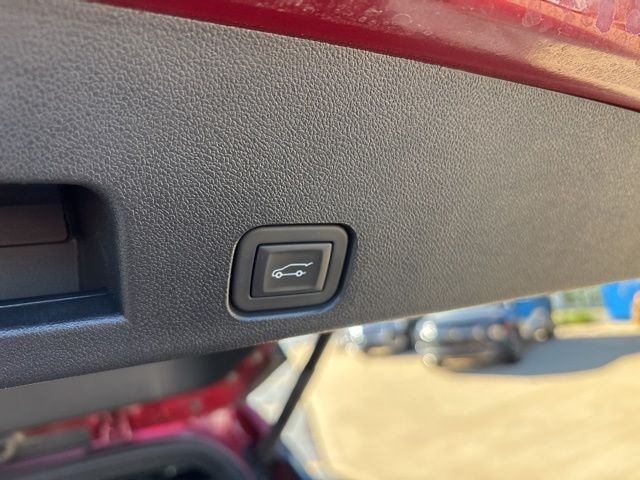 Used 2025 Red Chevrolet LT image 16