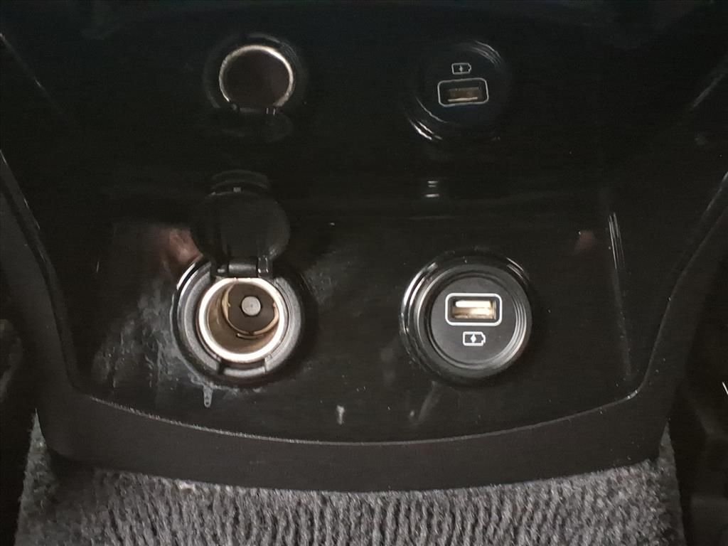 2022 KIA SORENTO - Image 30