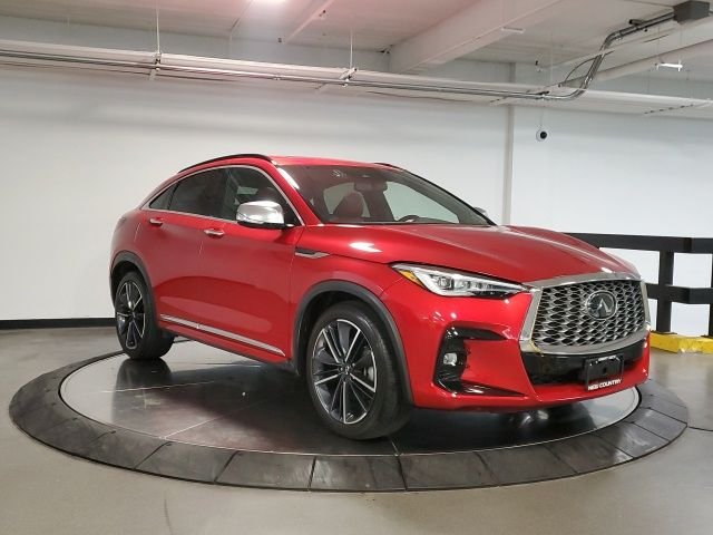 Used 2023 Red INFINITI SENSORY image 3