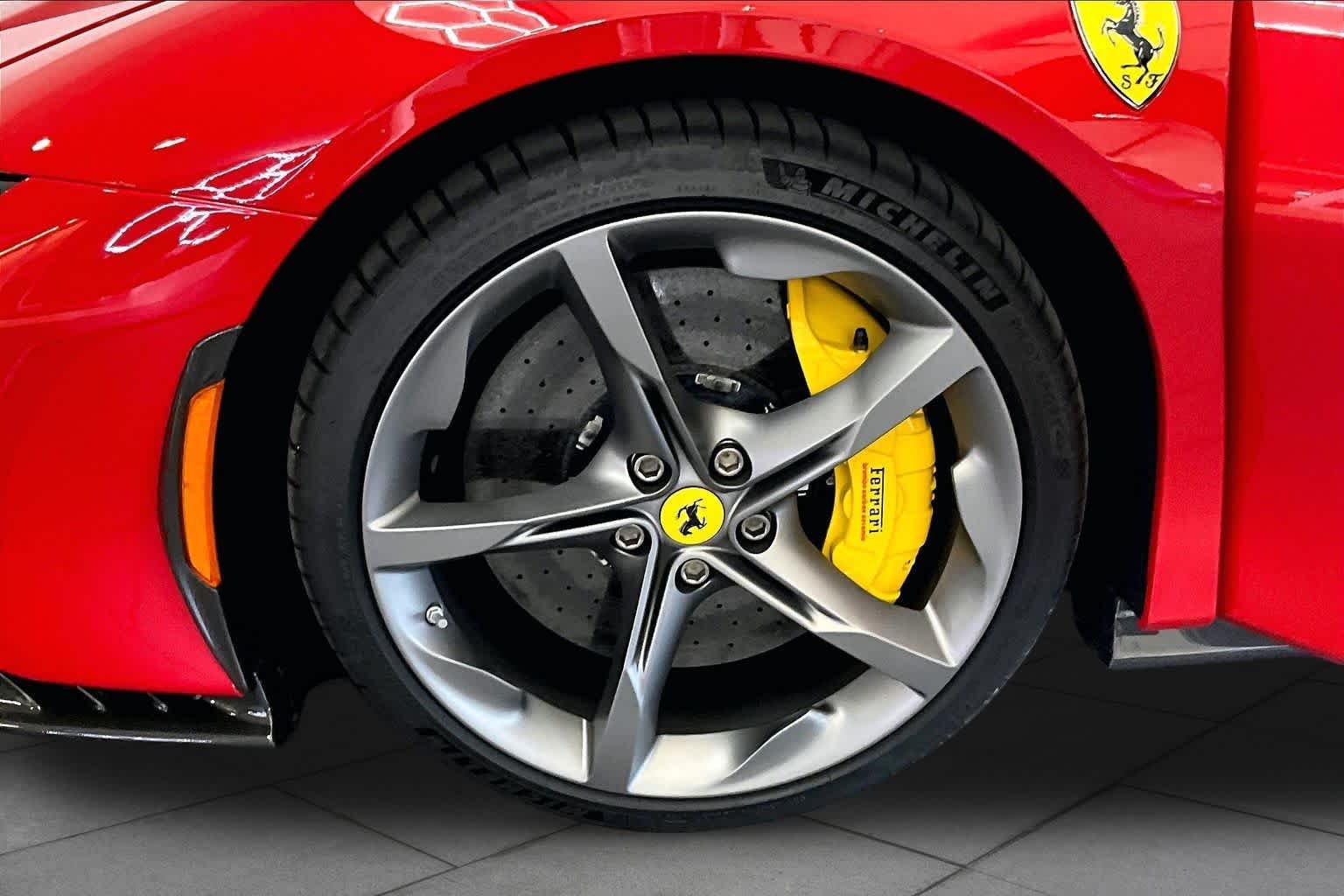 Used 2021  Ferrari  image 12