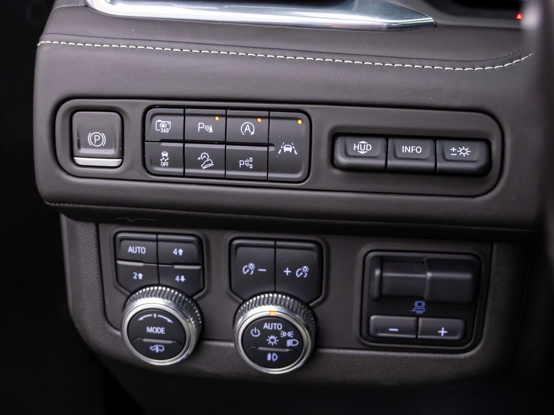 Used 2023 Black GMC Denali Ultimate image 22