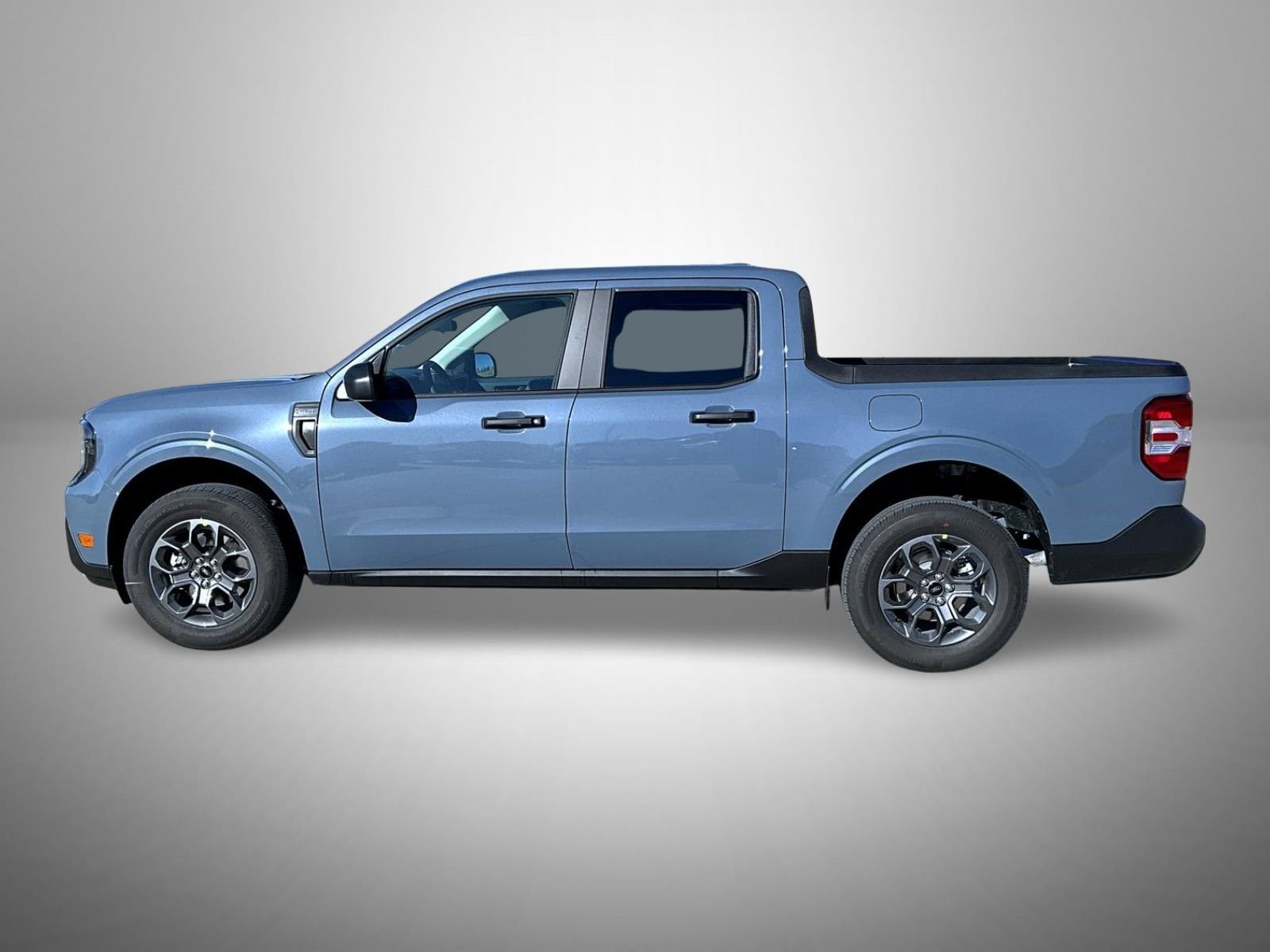 New 2026 Azure Gray Metallic Tri-Coat Ford XLT image 8