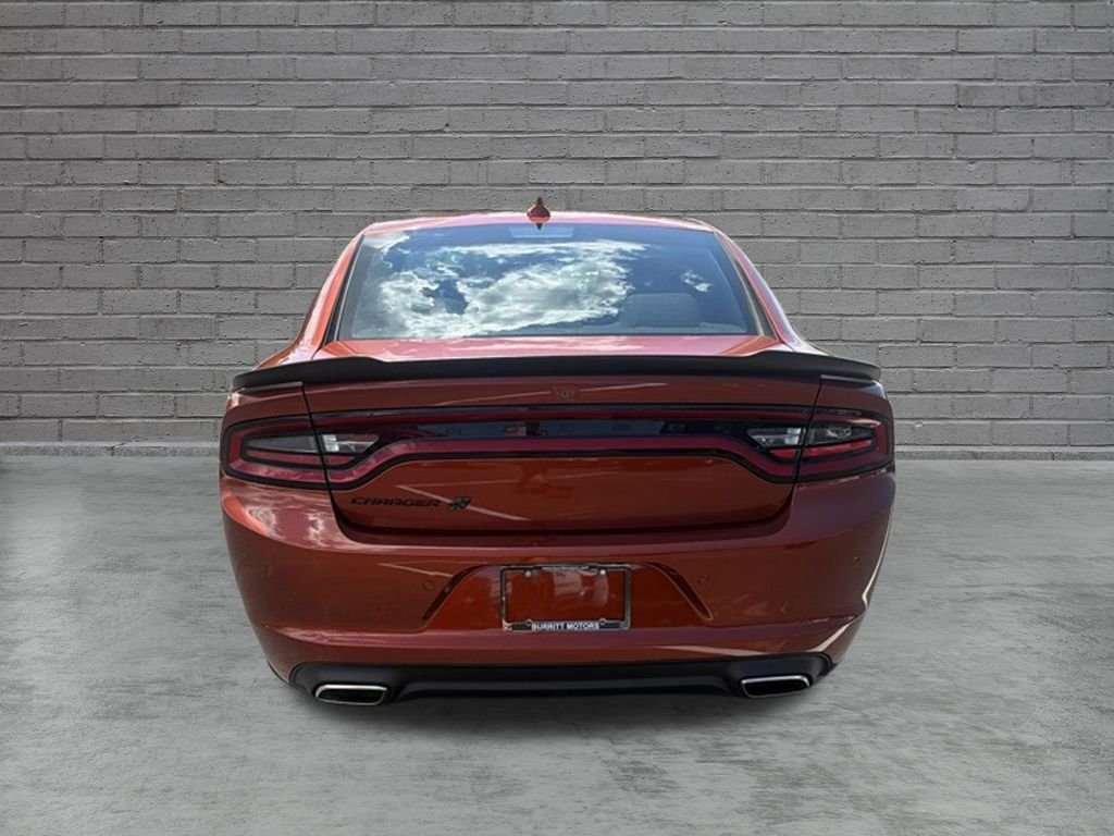 Used 2023 Orange Dodge SXT image 7