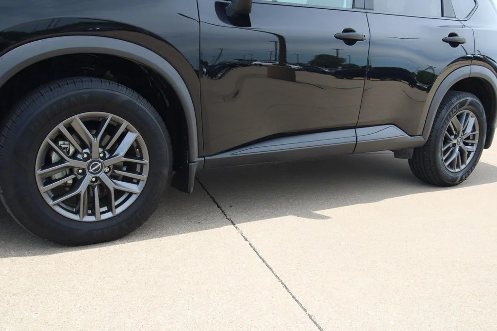 Used 2023 Black Nissan S image 10