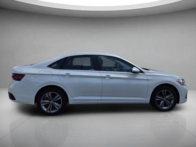 Used 2024 Opal White Pearl Volkswagen SE image 6