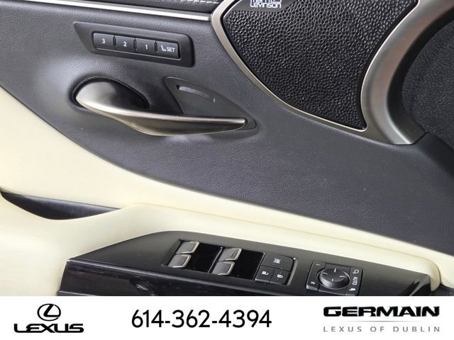 Used 2022  Lexus 250 image 26