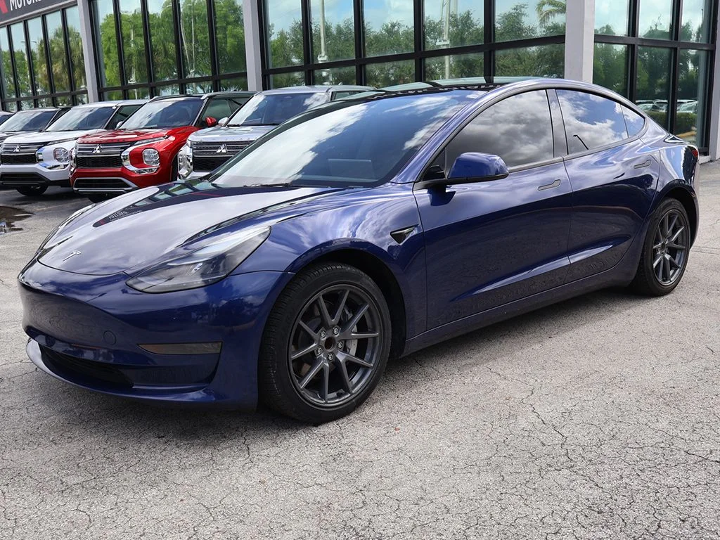 Used 2023 Blue Tesla Base image 9