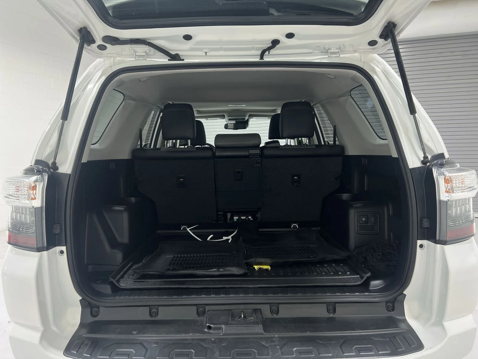 Used 2021 White Toyota SR5 Premium image 24