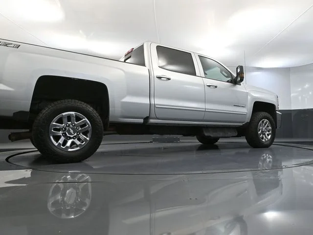 Used 2019 Silver Chevrolet LT image 48