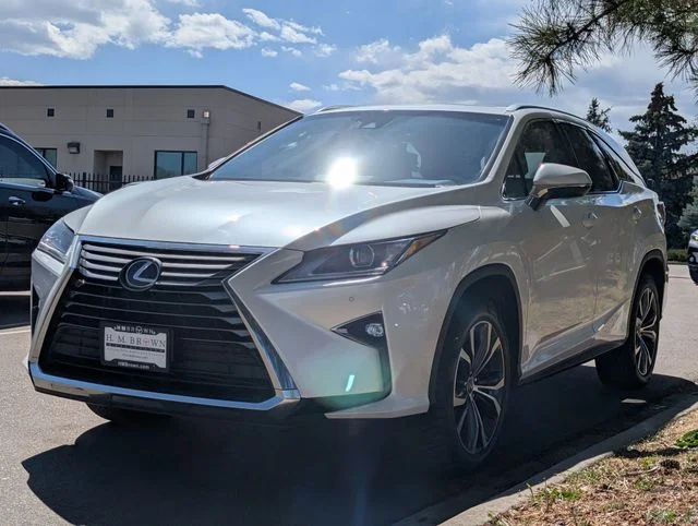 Used 2019 White Pearl Lexus 350L image 5