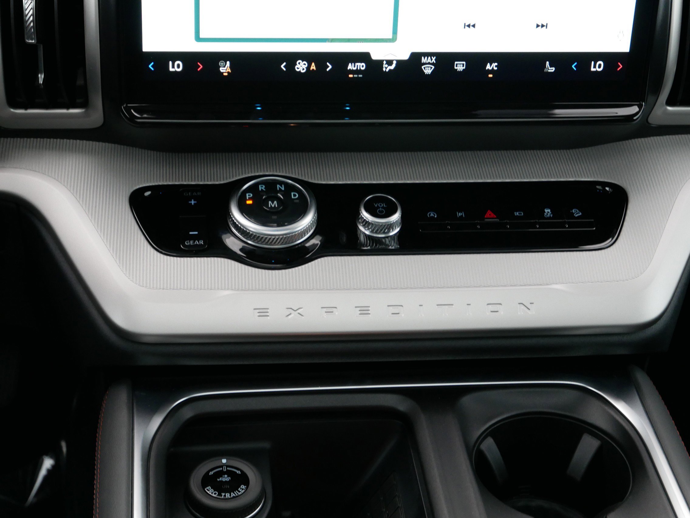 2025 Ford Expedition MAX Active - Photo 15