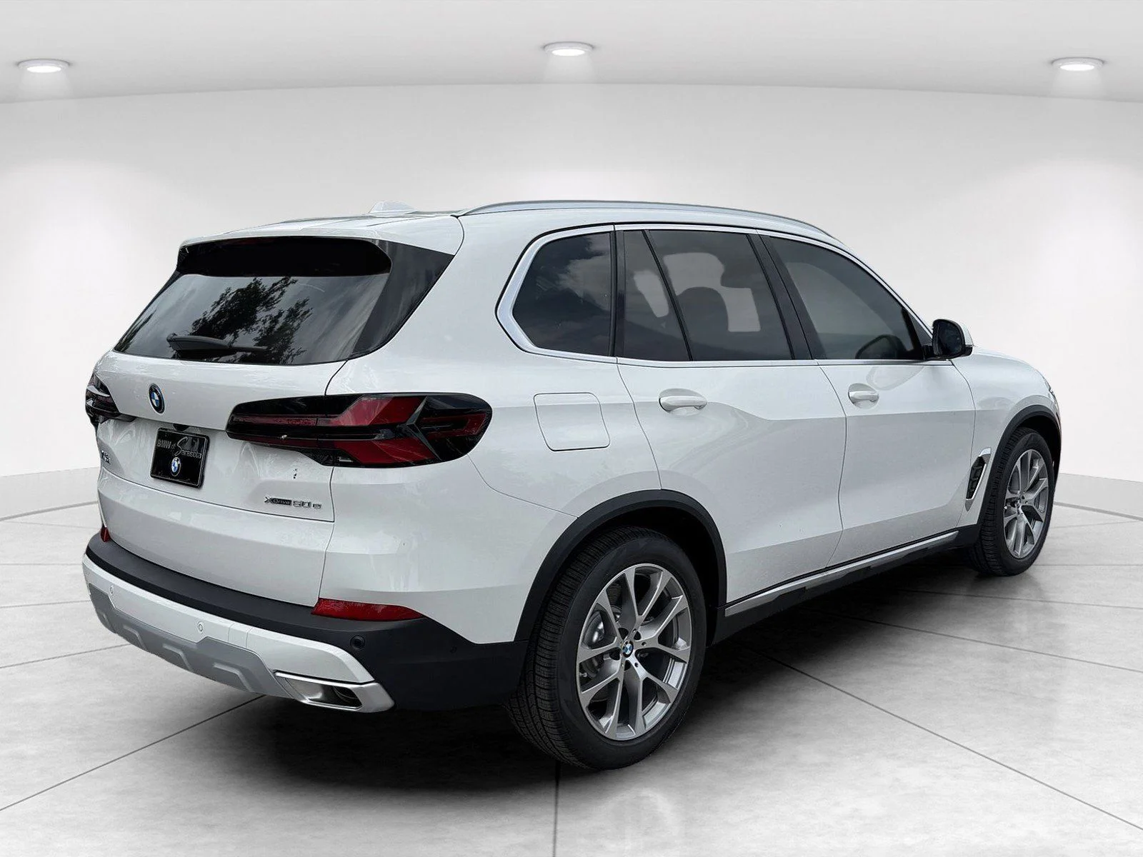 New 2026 Alpine White BMW xDrive50e image 4