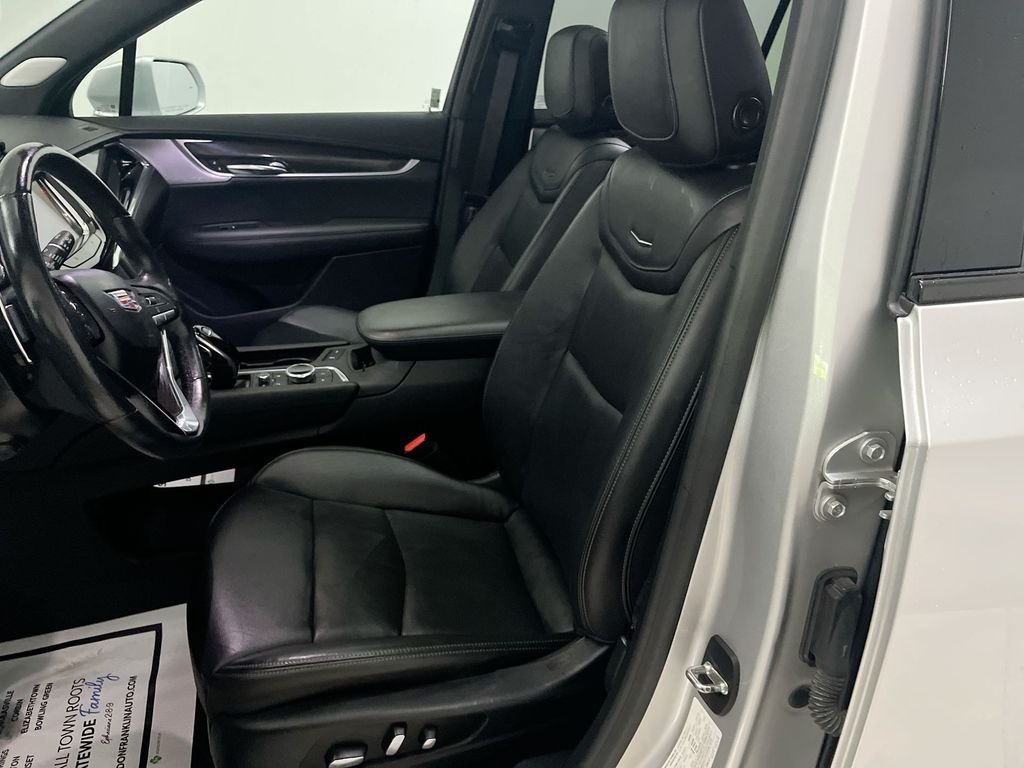 Used 2020 Silver Cadillac Sport image 15