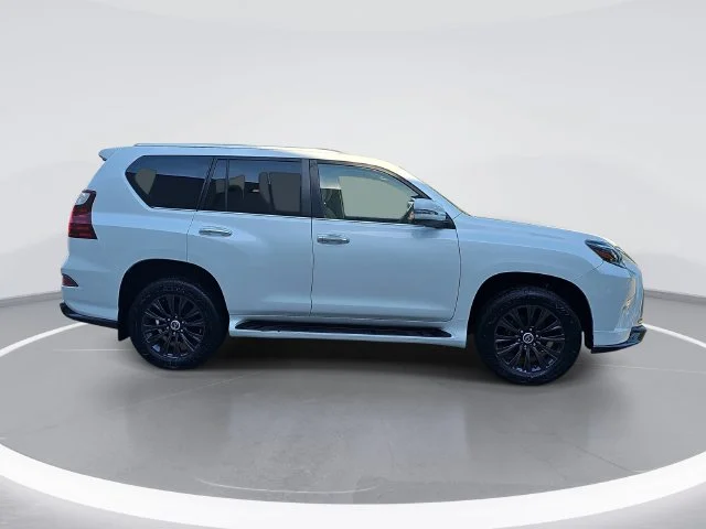 Used 2021 White Lexus 460 image 2