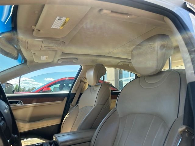 Used 2015 White Hyundai 3.8 image 6
