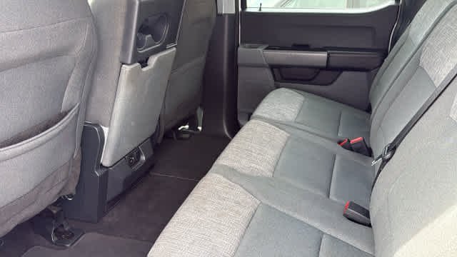 Used 2023 Oxford White Ford XLT image 25