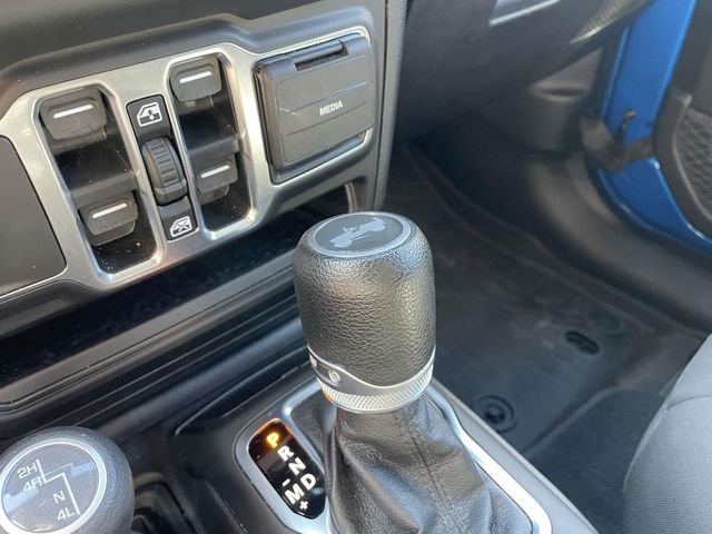 Used 2021 Blue Pearl Jeep Unlimited Sport Altitude image 32