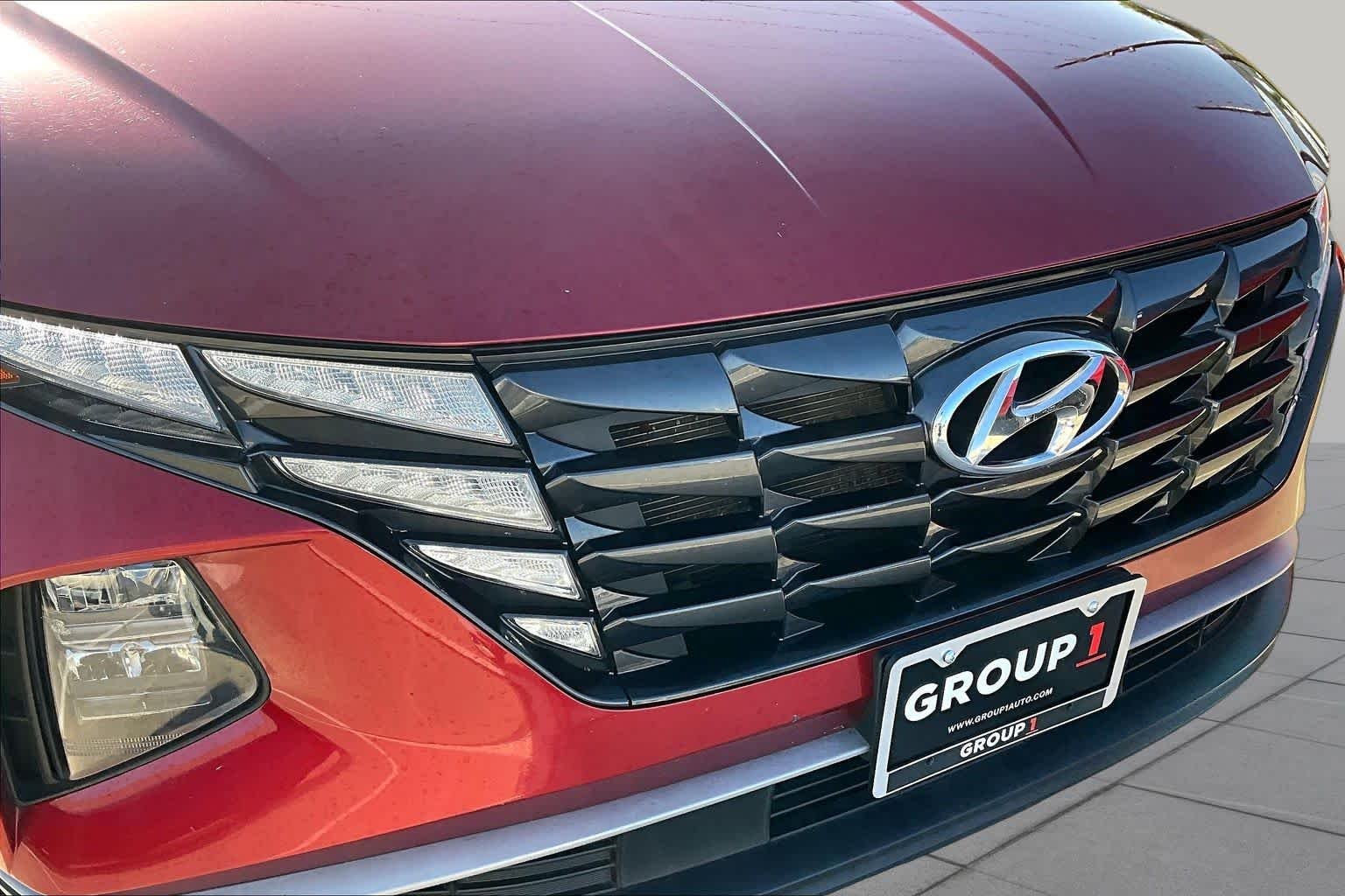 Used 2024 Ultimate Red Hyundai SEL image 27