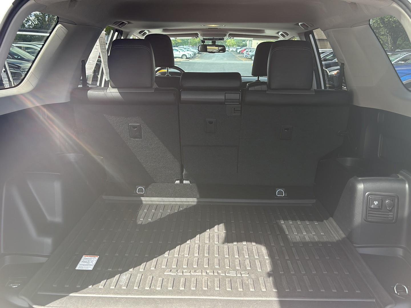 Used 2017 Super White Toyota SR5 Premium image 20