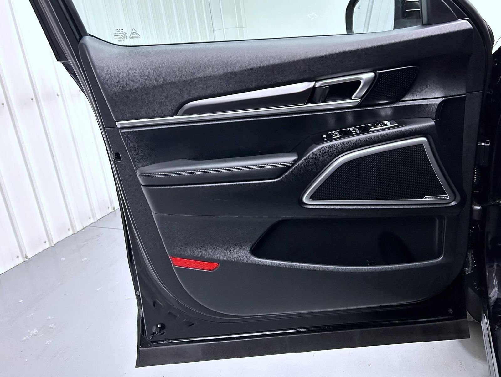 Used 2024 Black Kia S image 9